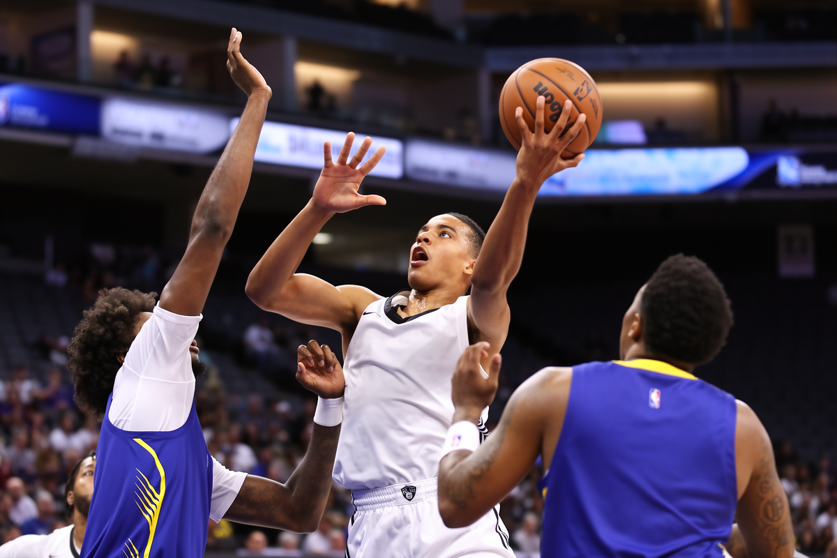 开云体育注册 - 路易斯维尔新星米卡尔·布朗 Jr.：夏季联赛首秀绽放 NBA 梦想 - 开云体育平台